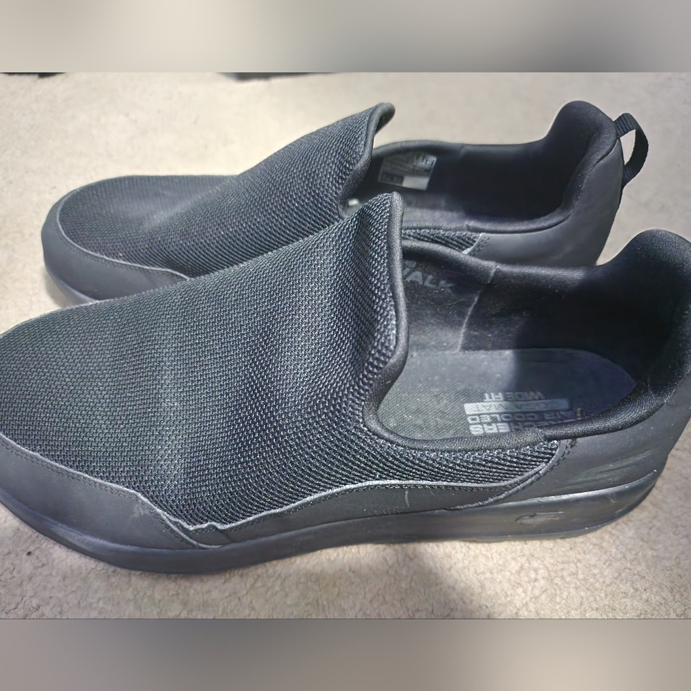 Sketchers shoes